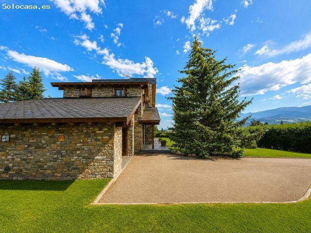Exclusiva casa con gran jardín en Prats i Sansor