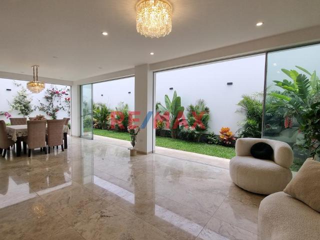 Exclusiva Casa Con Piscina En La Urbanizacion El Santuario, Chiclayo