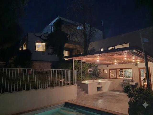 Exclusiva casa condominio 5d 5b