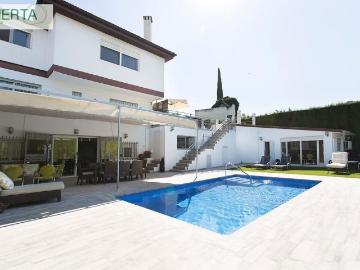 Exclusiva casa de 400 m2 en venta Granada, Andalucía