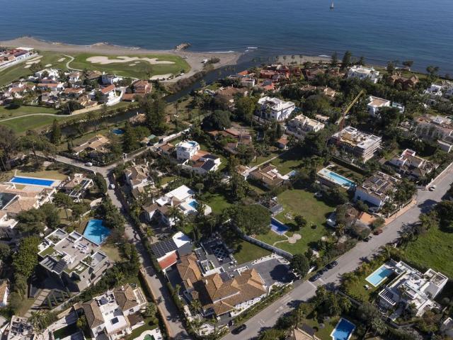 Exclusiva casa de 400 m2 en venta Estepona, España