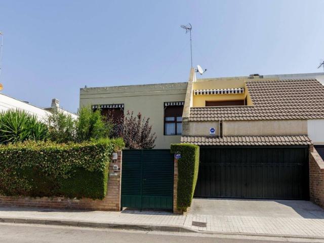 Exclusiva casa de 417 m2 en venta Zaragoza, Aragón