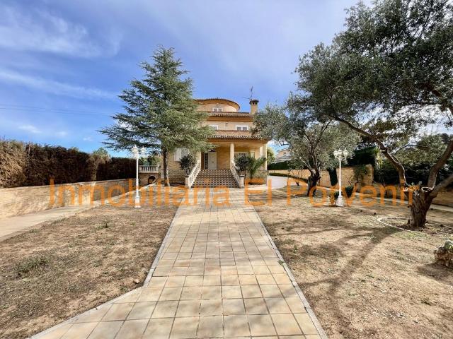 Exclusiva casa de 445 m2 en venta Torrente, Comunidad Valenciana