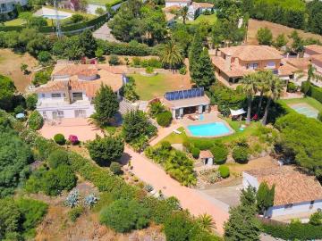 Exclusiva casa de 451 m2 en venta Estepona, España