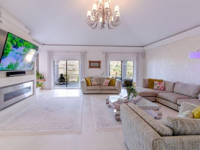 Exclusiva casa de 453 m2 en venta Benahavís, Andalucía