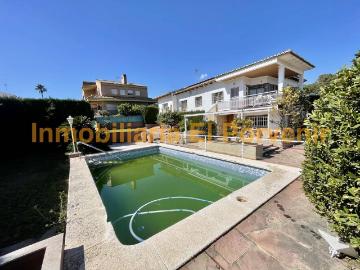 Exclusiva casa de 465 m2 en venta Torrente, España