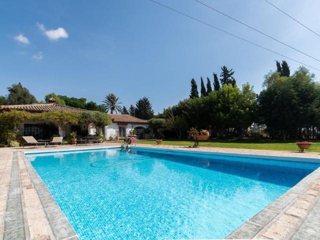 Exclusiva casa de 466 m2 en venta Jerez de la Frontera, España