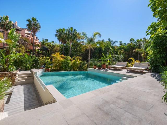 Exclusiva casa de 479 m2 en venta Estepona, España