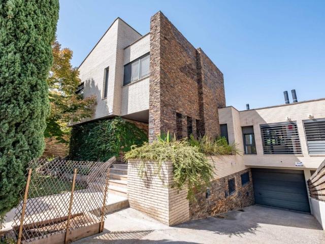 Exclusiva casa de 489 m2 en venta Zaragoza, España
