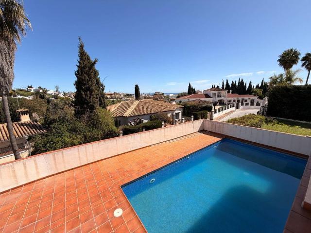 Exclusiva casa de 496 m2 en venta Mijas, Andalucía