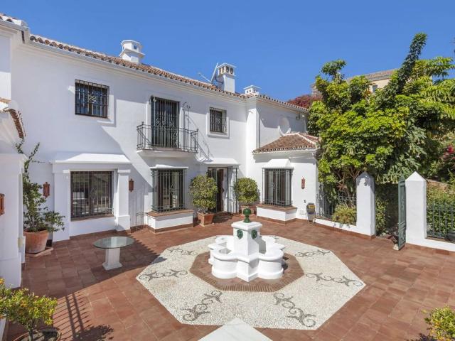 Exclusiva casa de 593 m2 en venta Benahavís, España