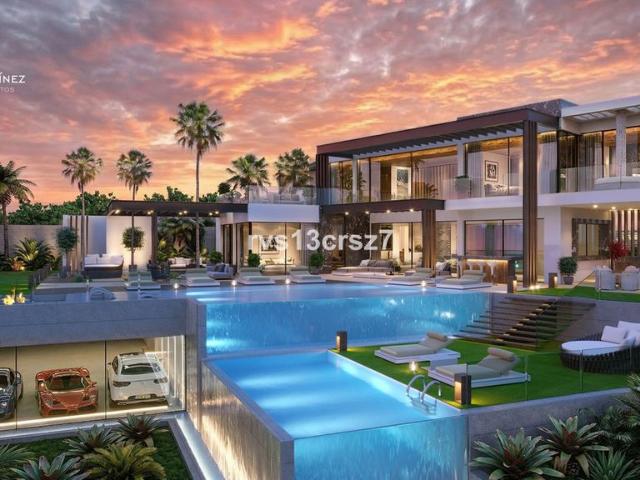Exclusiva casa de 600 m2 en venta Elviria, Andalucía