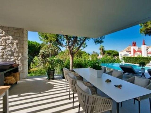 Exclusiva casa de 645 m2 en venta Marbella, Andalucía