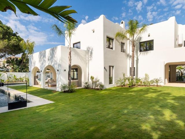 Exclusiva casa de 660 m2 en venta Guadalmina, España