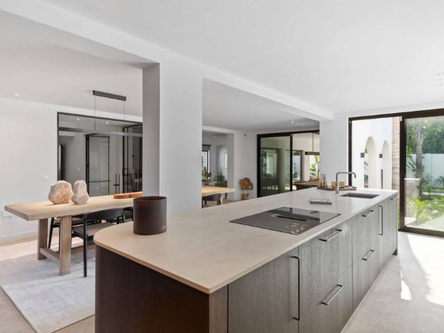 Exclusiva casa de 660 m2 en venta Estepona, España