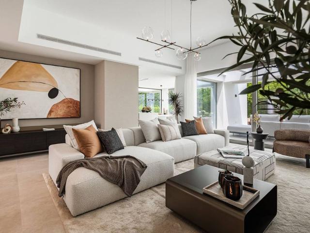 Exclusiva casa de 672 m2 en venta Estepona, España