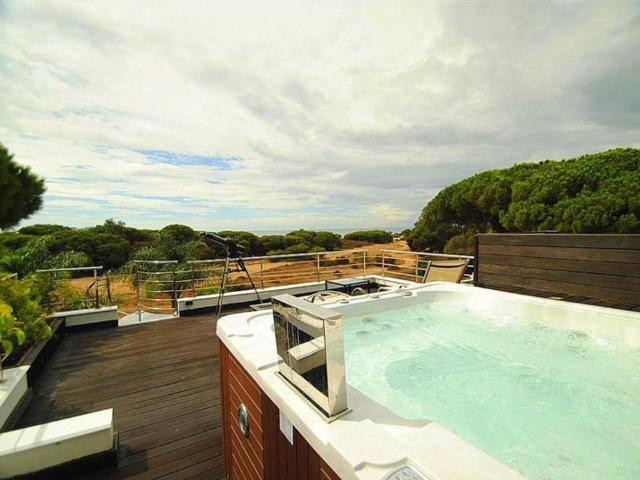 Exclusiva casa de 700 m2 en venta Cabopino, Andalucía