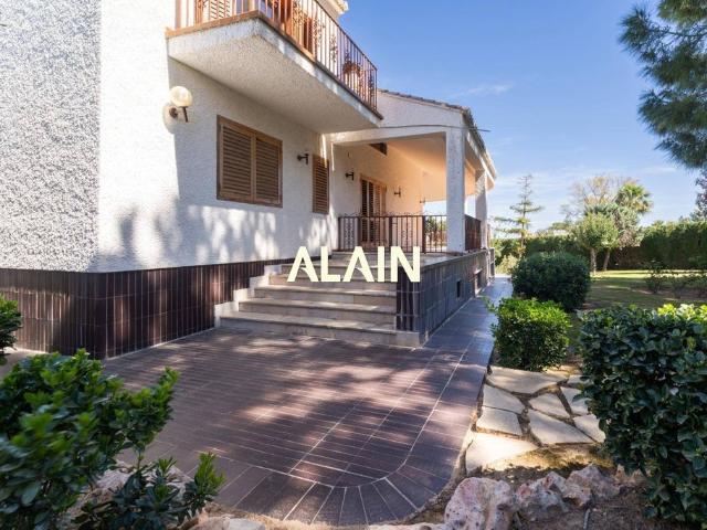 Exclusiva casa de 965 m2 en venta Chiva, España