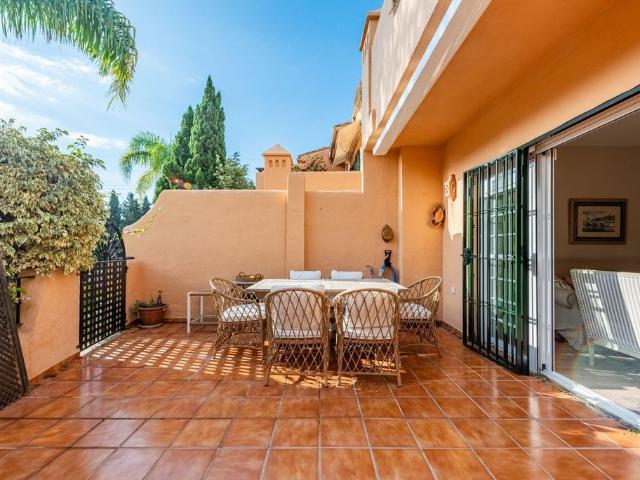 Exclusiva casa de 304 m2 en venta The Golden Mile, Marbella, Andalucía