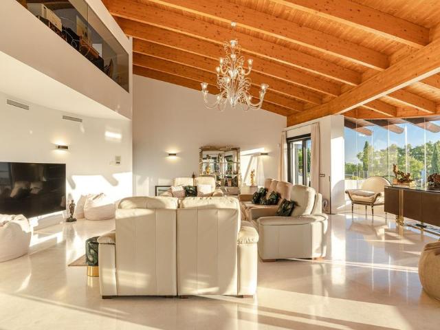 Exclusiva casa de 1081 m2 en venta Los Flamingos, España
