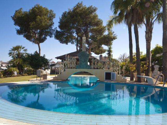 Exclusiva casa de 1440 m2 en venta Nueva Andalucia, Andalucía