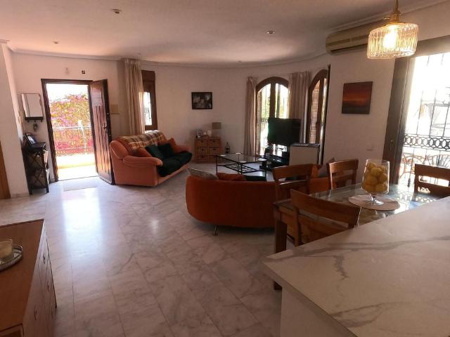 Exclusiva casa de 167 m2 en venta Algorfa, España