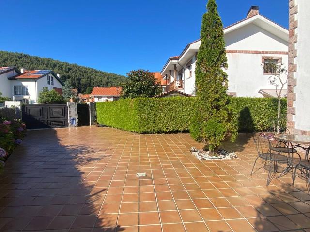 Exclusiva casa de 196 m2 en alquiler Ribadesella, España