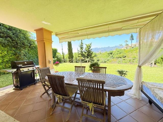 Exclusiva casa de 200 m2 en alquiler Urbanización Marbella Este, Andalucía