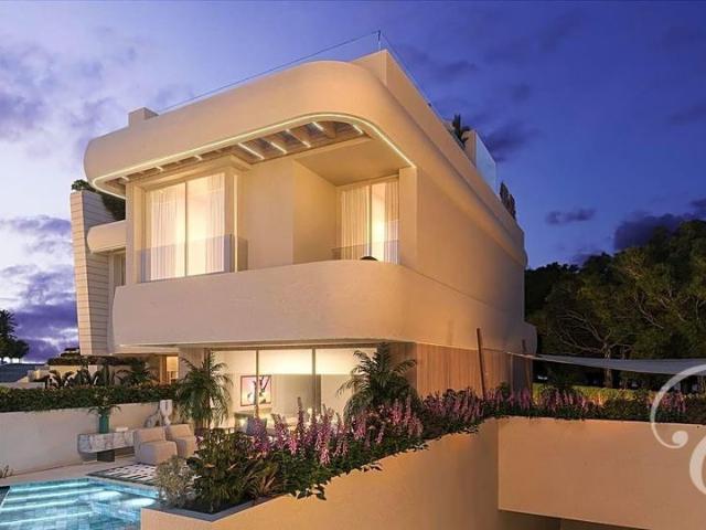 Exclusiva casa de 204 m2 en venta Marbella, España