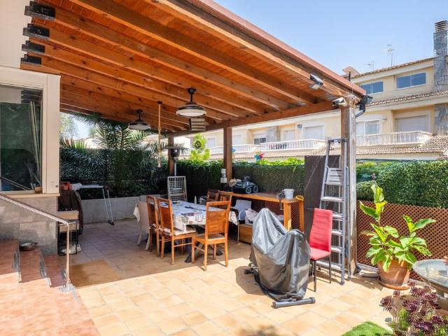 Exclusiva casa de 217 m2 en venta Cambrils, España