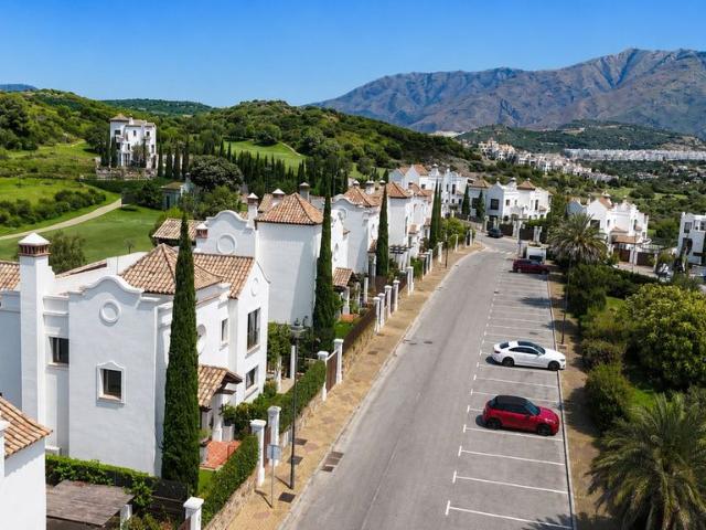 Exclusiva casa de 220 m2 en venta Estepona, Andalucía