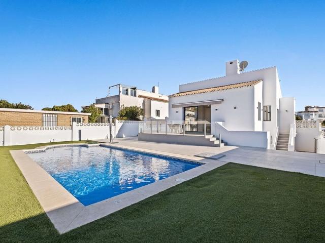 Exclusiva casa de 221 m2 en venta El Faro, España