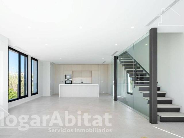 Exclusiva casa de 231 m2 en venta Oliva, Comunidad Valenciana