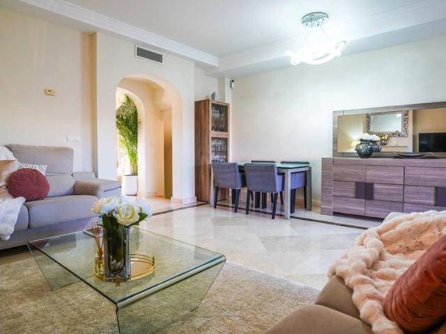 Exclusiva casa de 231 m2 en venta Marbella, España