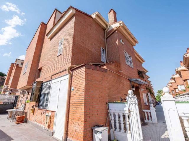Exclusiva casa de 231 m2 en venta Zaragoza, Aragón