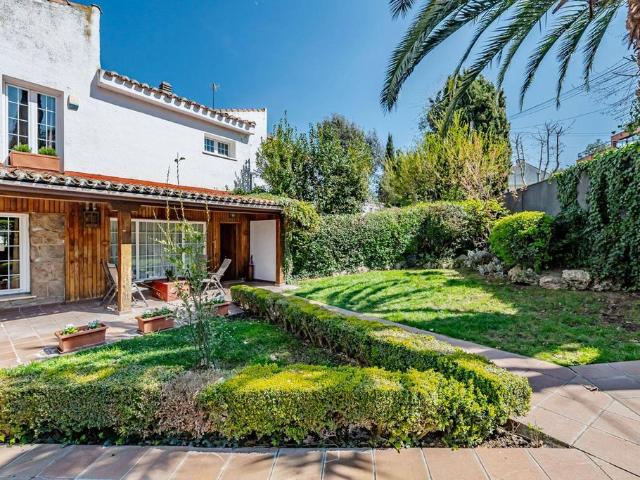 Exclusiva casa de 245 m2 en venta Pozuelo de Alarcón, España