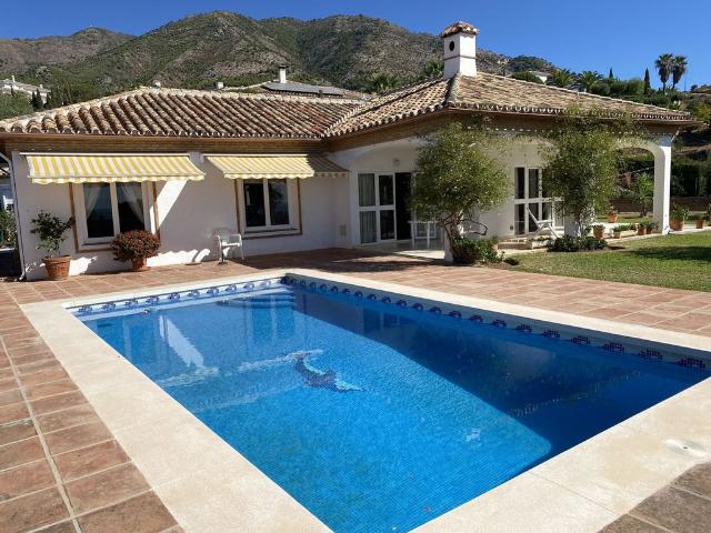 Exclusiva casa de 246 m2 en venta Mijas, España