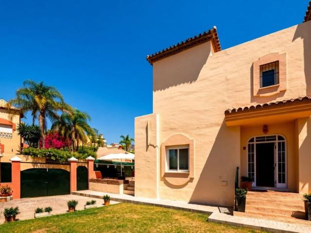 Exclusiva casa de 250 m2 en venta Marbella, Andalucía