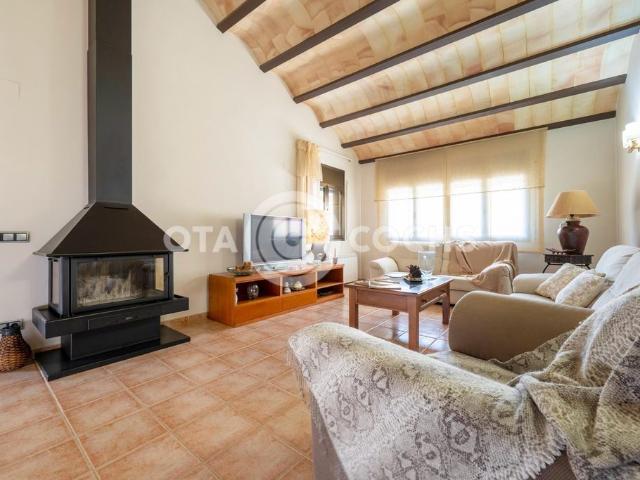 Exclusiva casa de 252 m2 en venta Botarell, Cataluña