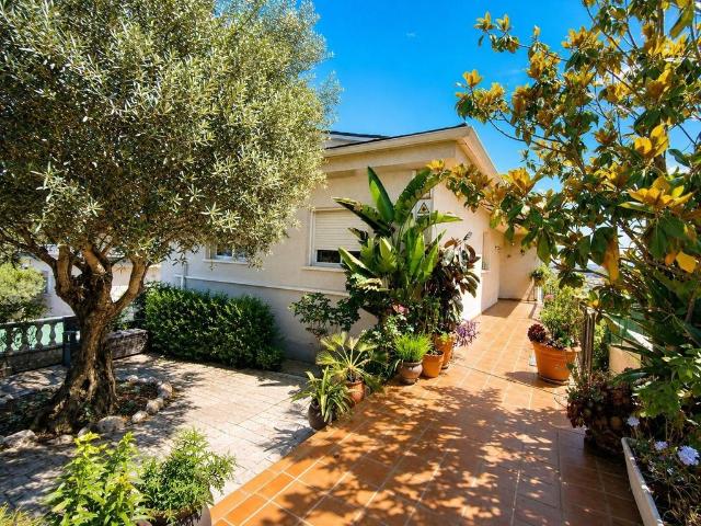 Exclusiva casa de 262 m2 en venta Llissá de Munt, Cataluña
