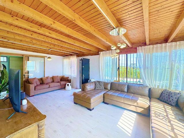 Exclusiva casa de 269 m2 en venta Estepona, España
