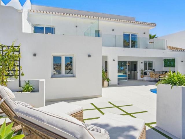 Exclusiva casa de 279 m2 en venta Mijas Costa, España