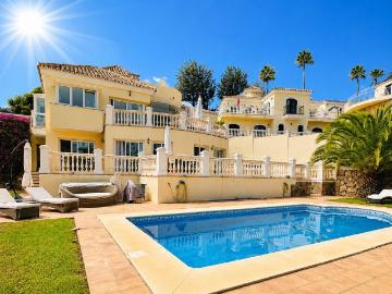 Exclusiva casa de 279 m2 en venta Riviera del Sol, Andalucía