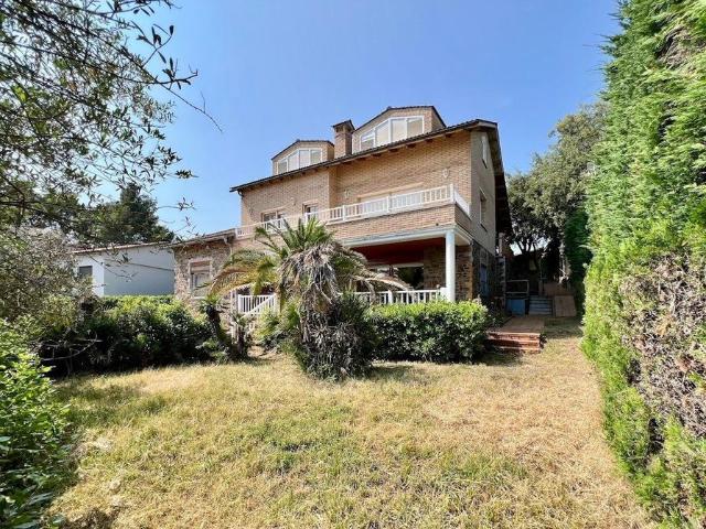 Exclusiva casa de 281 m2 en venta Castellnou de Bages, Cataluña