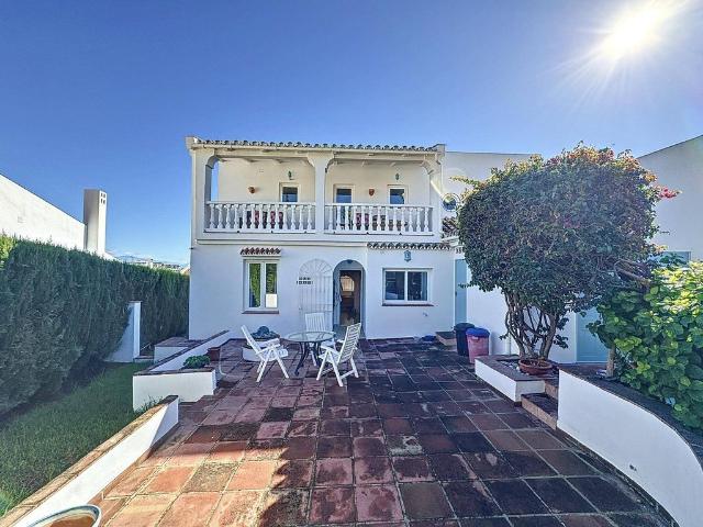 Exclusiva casa de 281 m2 en venta Manilva, Andalucía