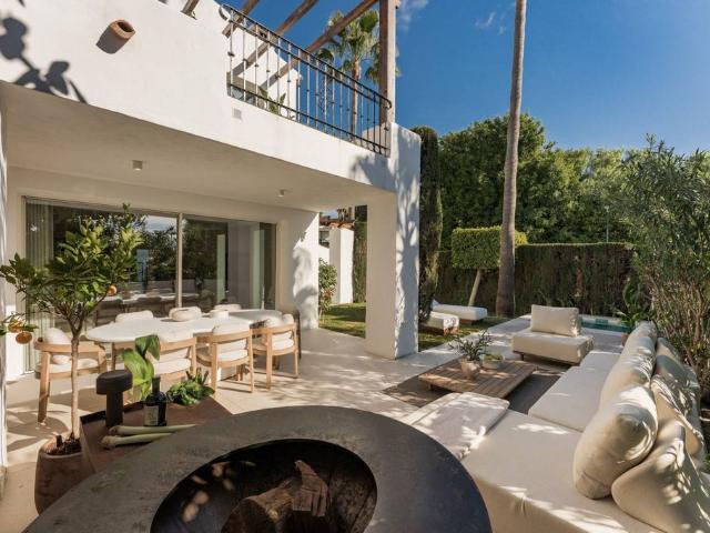 Exclusiva casa de 281 m2 en venta The Golden Mile, Marbella, Andalucía