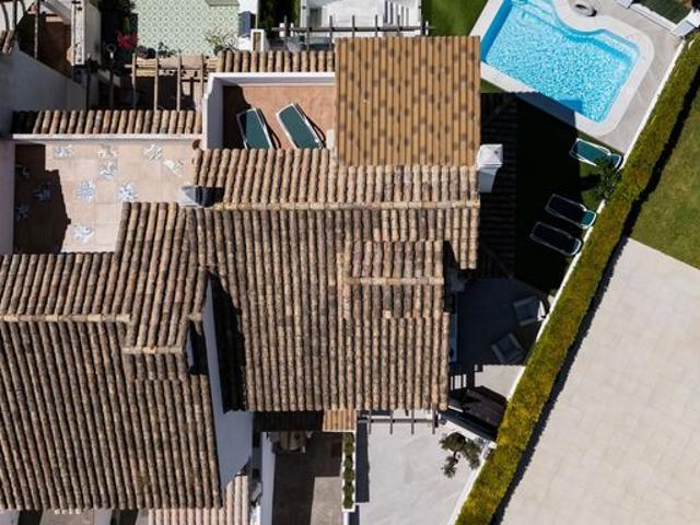 Exclusiva casa de 286 m2 en venta Estepona, Andalucía