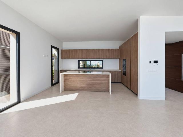 Exclusiva casa de 290 m2 en venta Benahavís, España