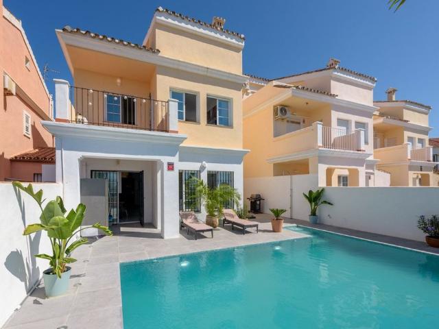 Exclusiva casa de 290 m2 en venta Estepona, Andalucía