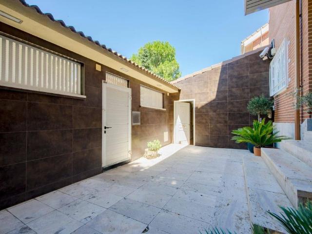 Exclusiva casa de 350 m2 en venta Rivas Vaciamadrid, España